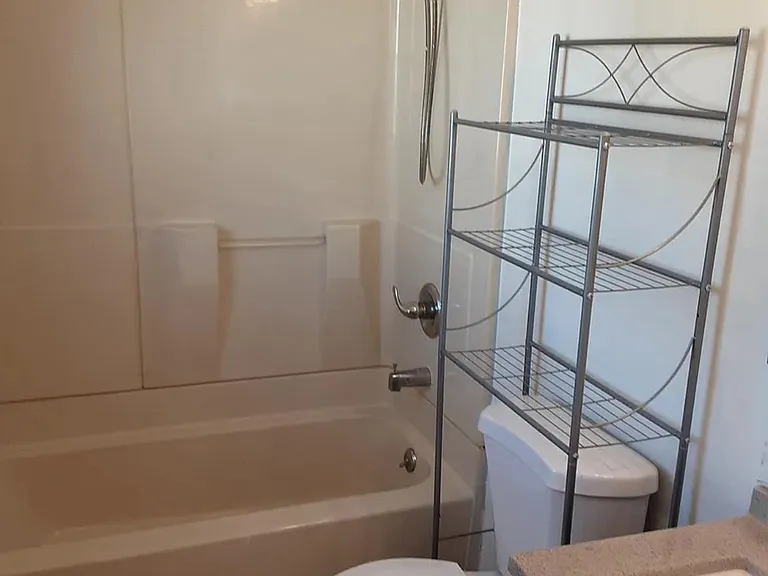 22 Redwood St #2 — Photo 3