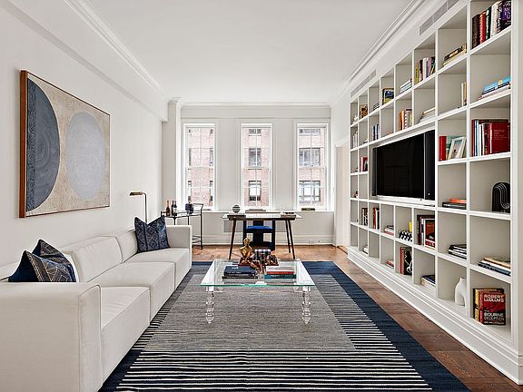 4th image of 1 Beekman Pl APT 7B