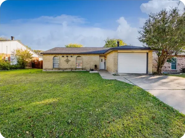7408 Chelmsford Pl, North Richland Hills, TX 76182