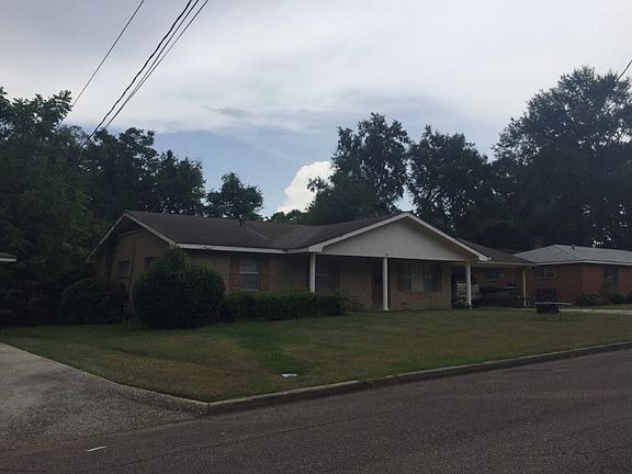 3rd image of 1009 Glenmore Dr