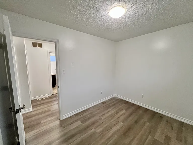 790 Stone Church Rd E #1 — Photo 21