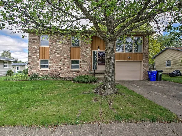 1744 N Oakcrest Ave, Decatur, IL 62526