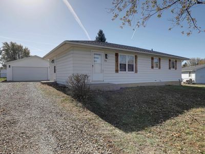 506 Magnolia St, Payson, IL, 62360
