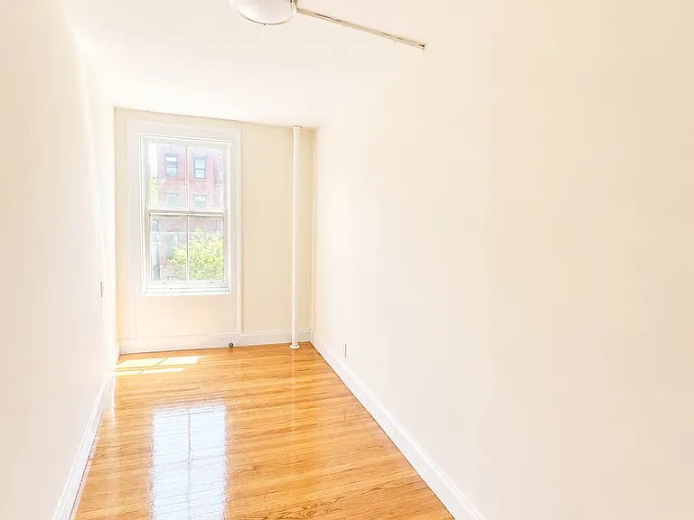 58 Jane St #2 — Photo 6