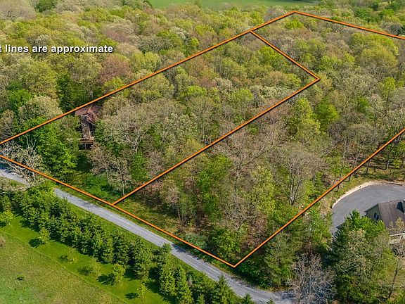 4th image of 125 Ruta Ln