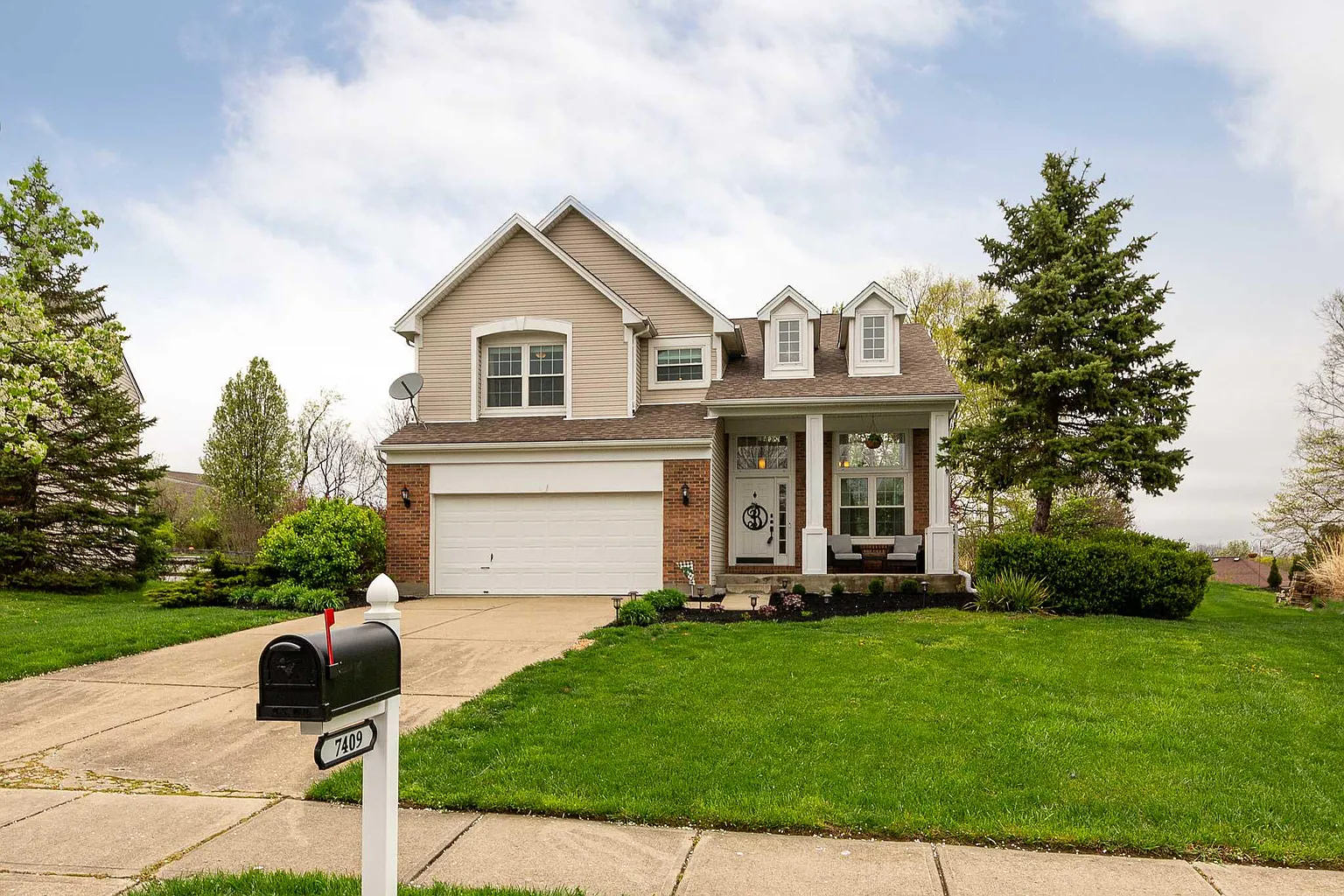 7409 Cumberland Cir photo 1