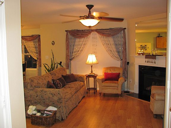 LivRm Partial view/Other Furn Placemnt