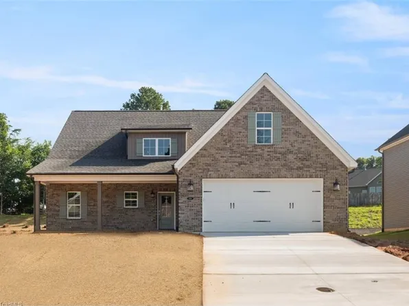 6969 Orchard Path Dr, Clemmons, NC 27012