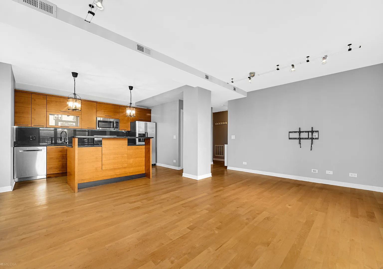 2 bed, 1061 sqft, $2,950 — Photo 4
