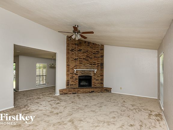 4th image of 612 Nora Ln