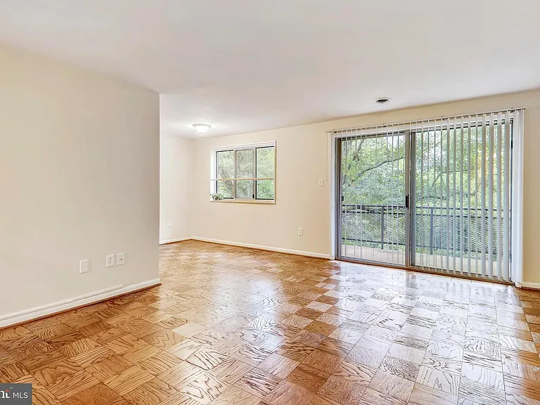 10300 Rockville Pike #301 — Photo 2
