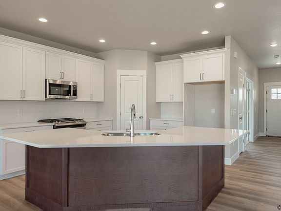 2nd image of 203 High Meadows Dr