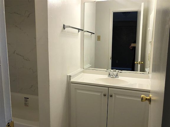 4th image of 7933 Cliffbrook Dr #275A