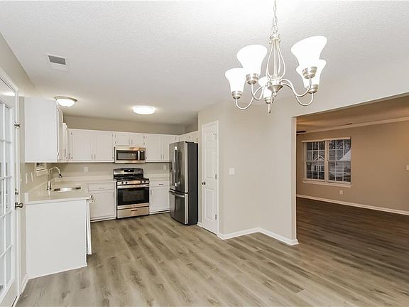 4th image of 2203 Serenity Dr NW