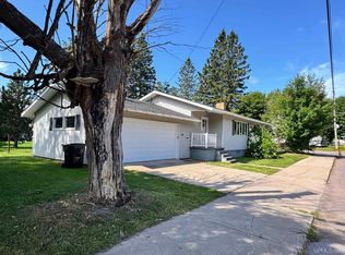 51 1st St, Laurium, MI 49913