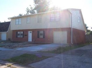 628 E Marlin Ct, Gretna, LA 70056