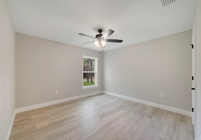 339 W Goldcoast Pl — Photo 5