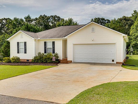 2nd image of 8 Shady Pines Ct