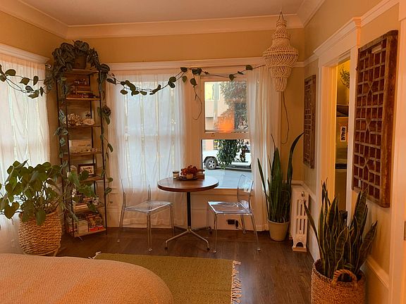 5th image of 399 Steiner St APT 2