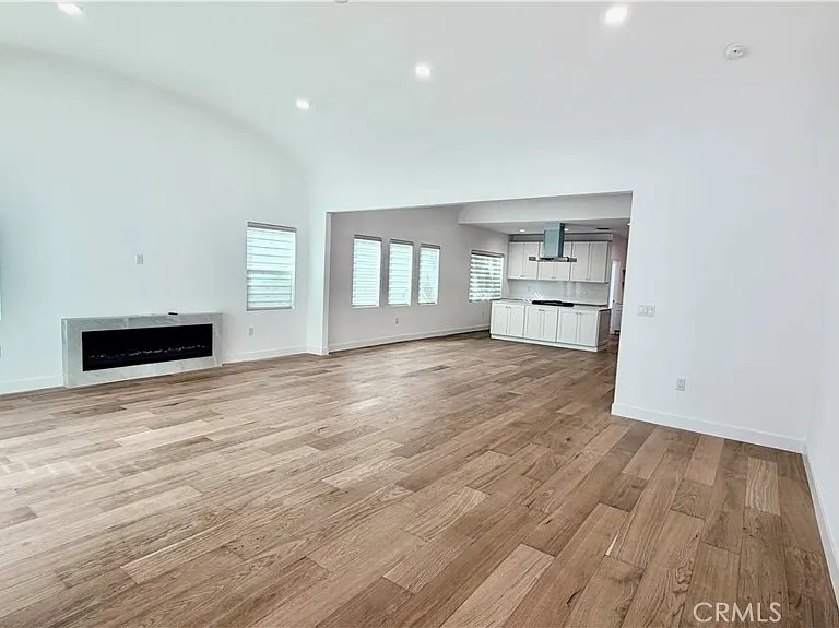 423 S Citrus Ave — Photo 4