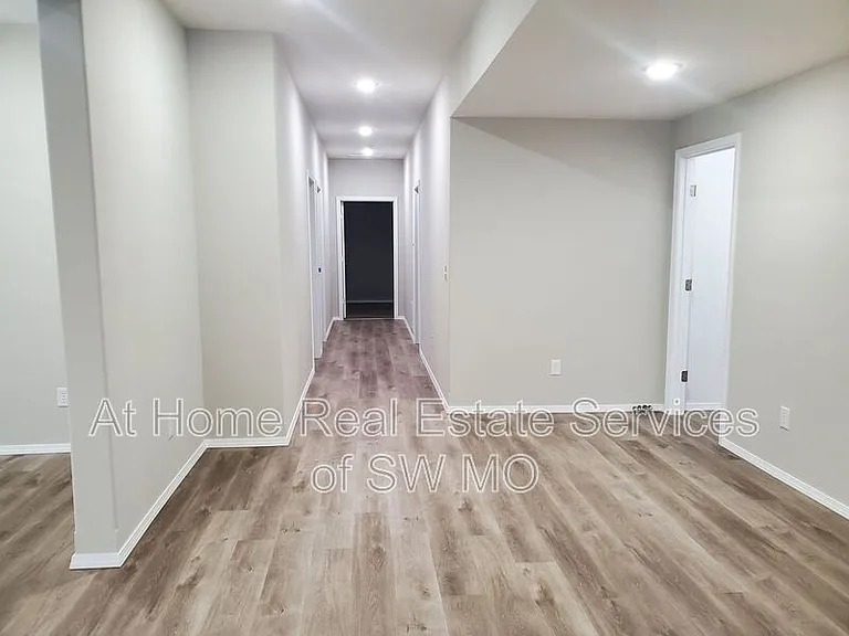 624 S Southgate Dr — Photo 14
