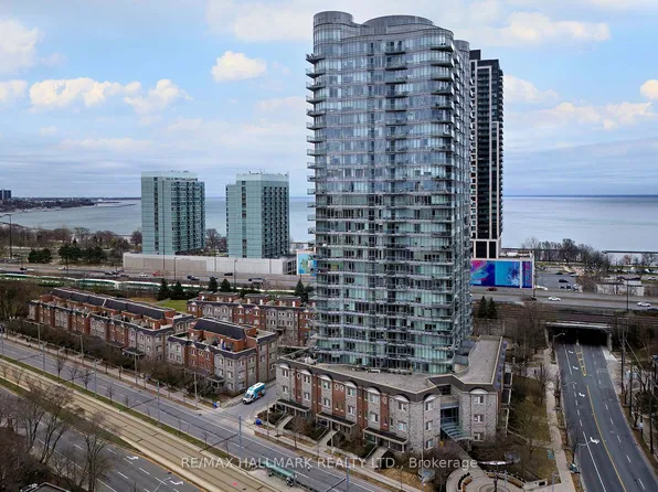 15 Windermere Ave #1803, Toronto, ON M6S 5A2