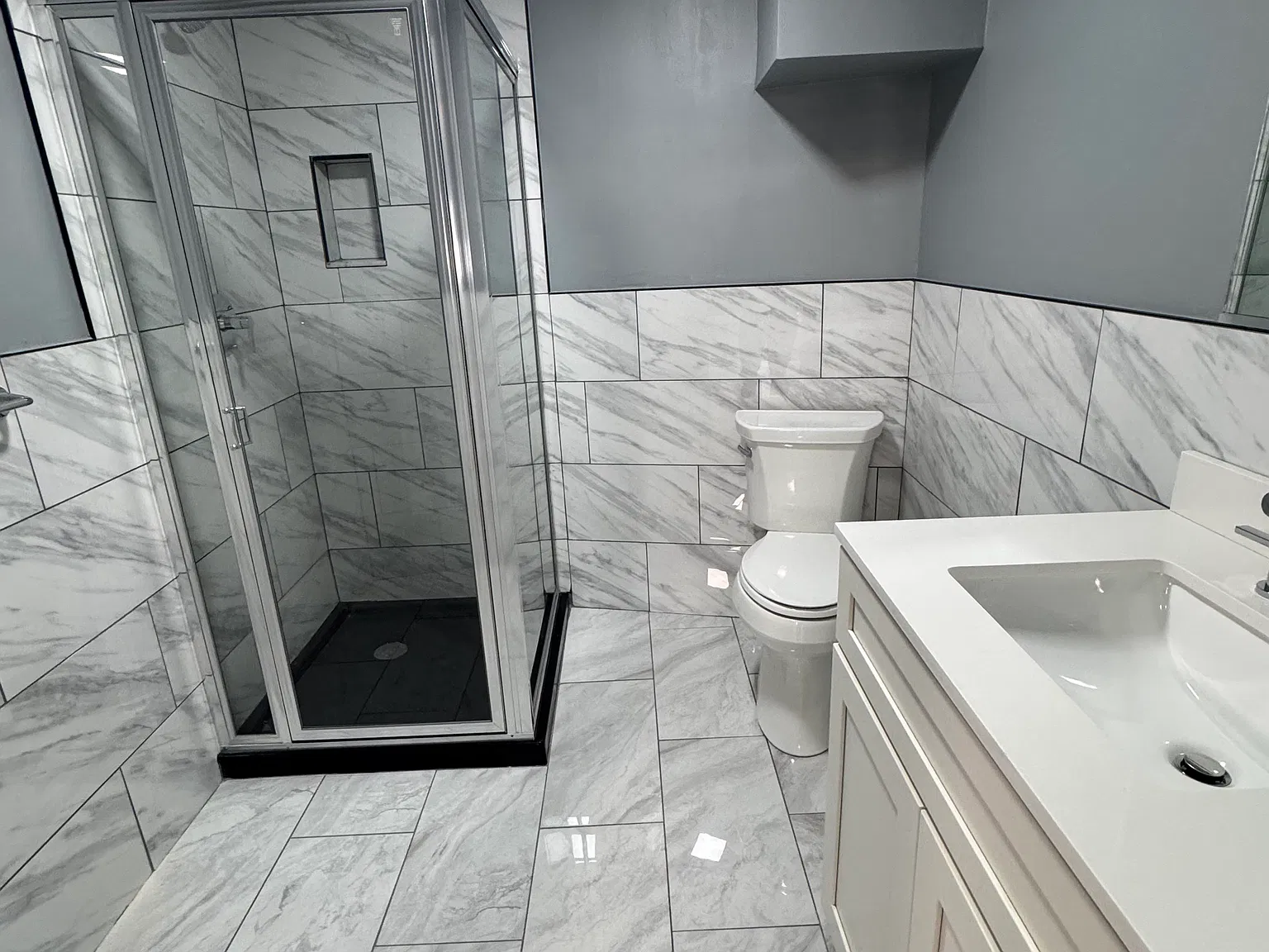 3 bed, $2,500 — Photo 2