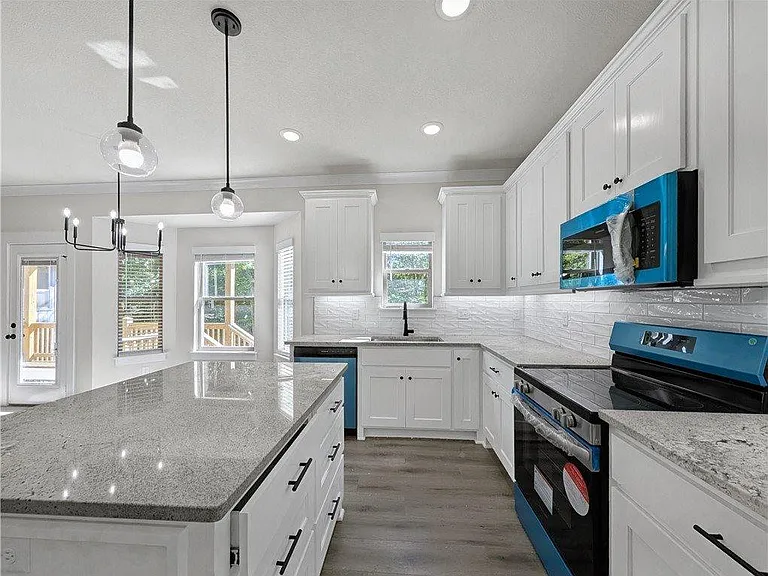 284 Stoneykirk Dr — Photo 8