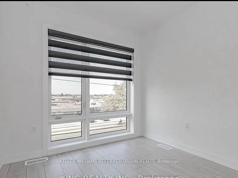 1579 Midland Ave — Photo 11