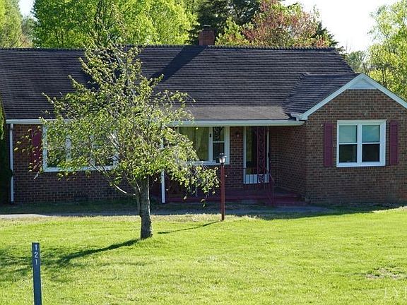2nd image of 121 Kelly Creek Ln