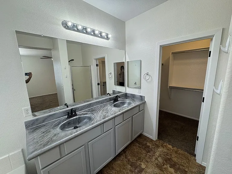 4133 E Cherry Hills Dr — Photo 10