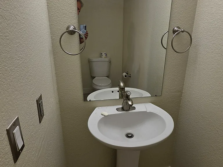 1/2 bathroom