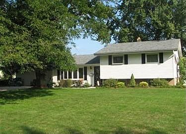 1st image of 375 Sunrise Dr