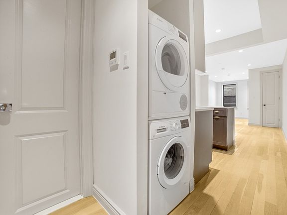 5th image of 405 E 78th St APT 2D