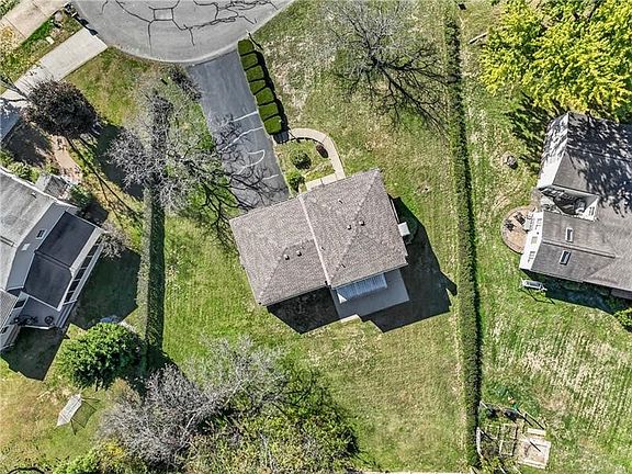 5th image of 133 Tory Rd