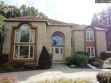 2nd image of 3200 Oakwood Ln