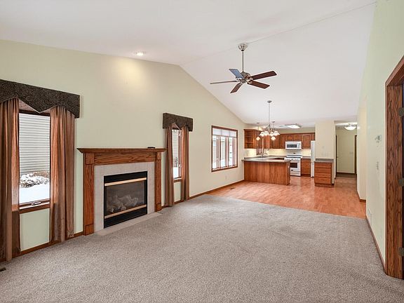 5th image of 531 Cedar Ct
