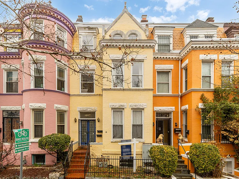 1017 Monroe St NW — Photo 2