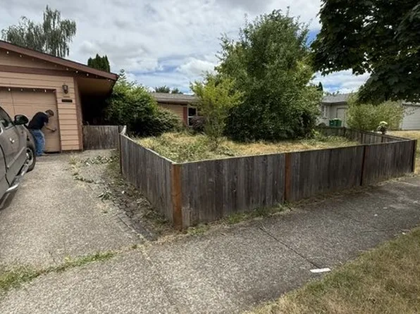 3323 B St, Forest Grove, OR 97116