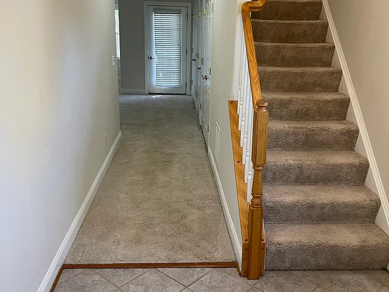 200 Cross Keys Pl — Photo 2