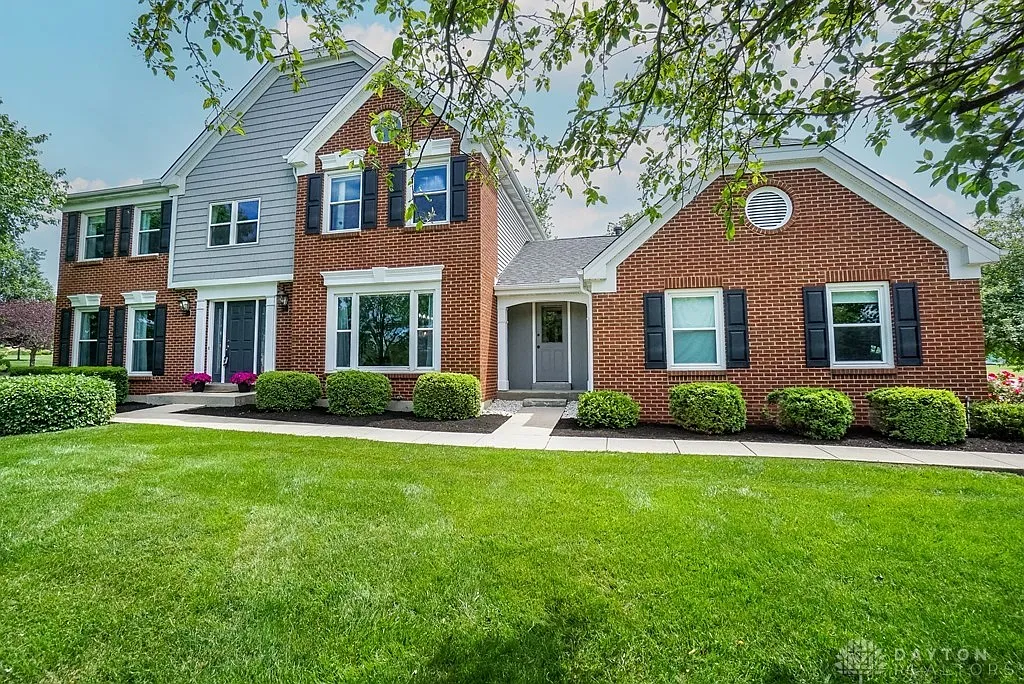 5460 Fawnview Ct photo 1