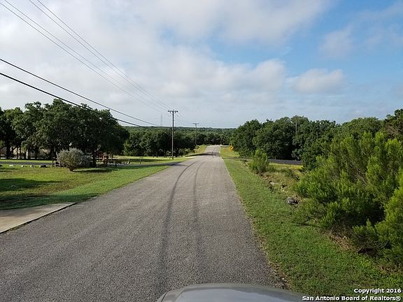 3rd image of 331 Suncrest Dr