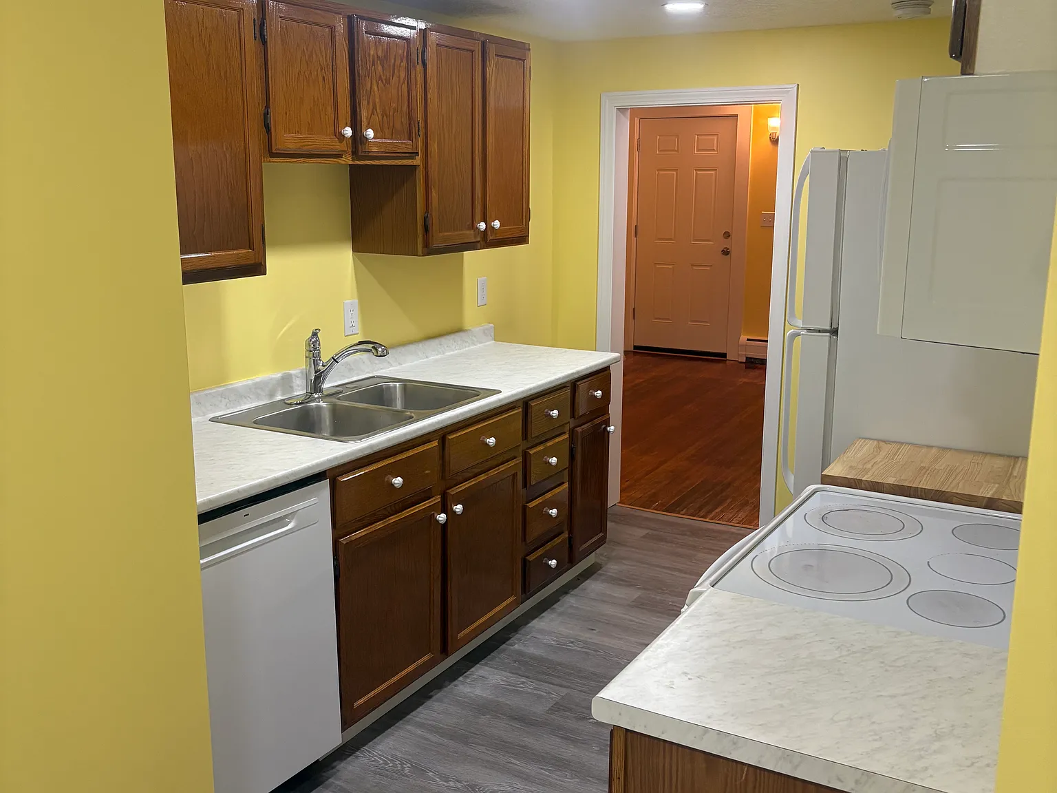 2 bed, $2,000 — Photo 2