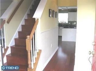 10 Skyhook Cir, Deptford, NJ 08096