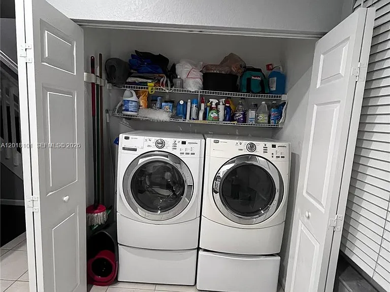 681 NW 42nd Ave #- — Photo 6