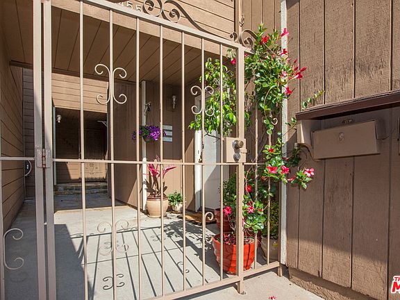 3rd image of 5453 S La Cienega Blvd