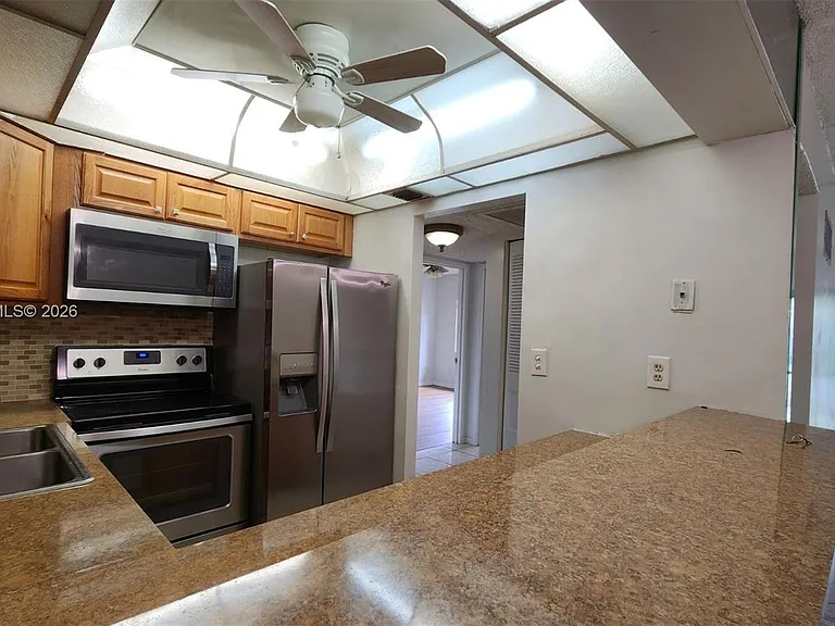 5981 Washington St #210 — Photo 6