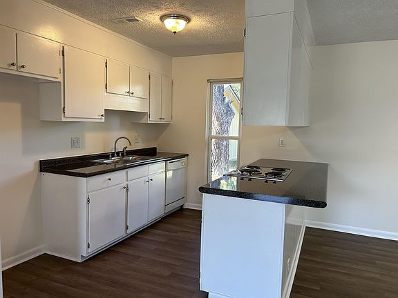 5th image of 5516 Heather St