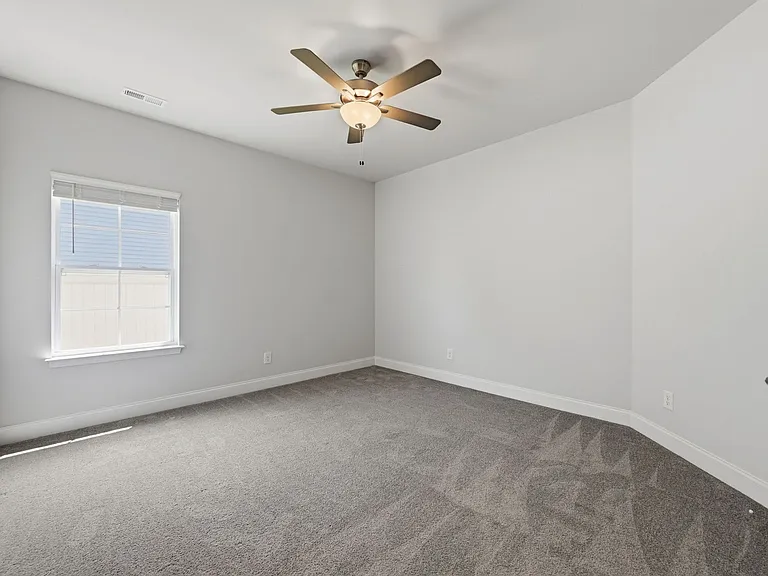 903 Eakins Ln — Photo 21