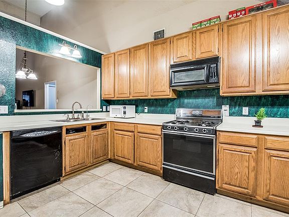 5th image of 4129 Briar Hill Dr
